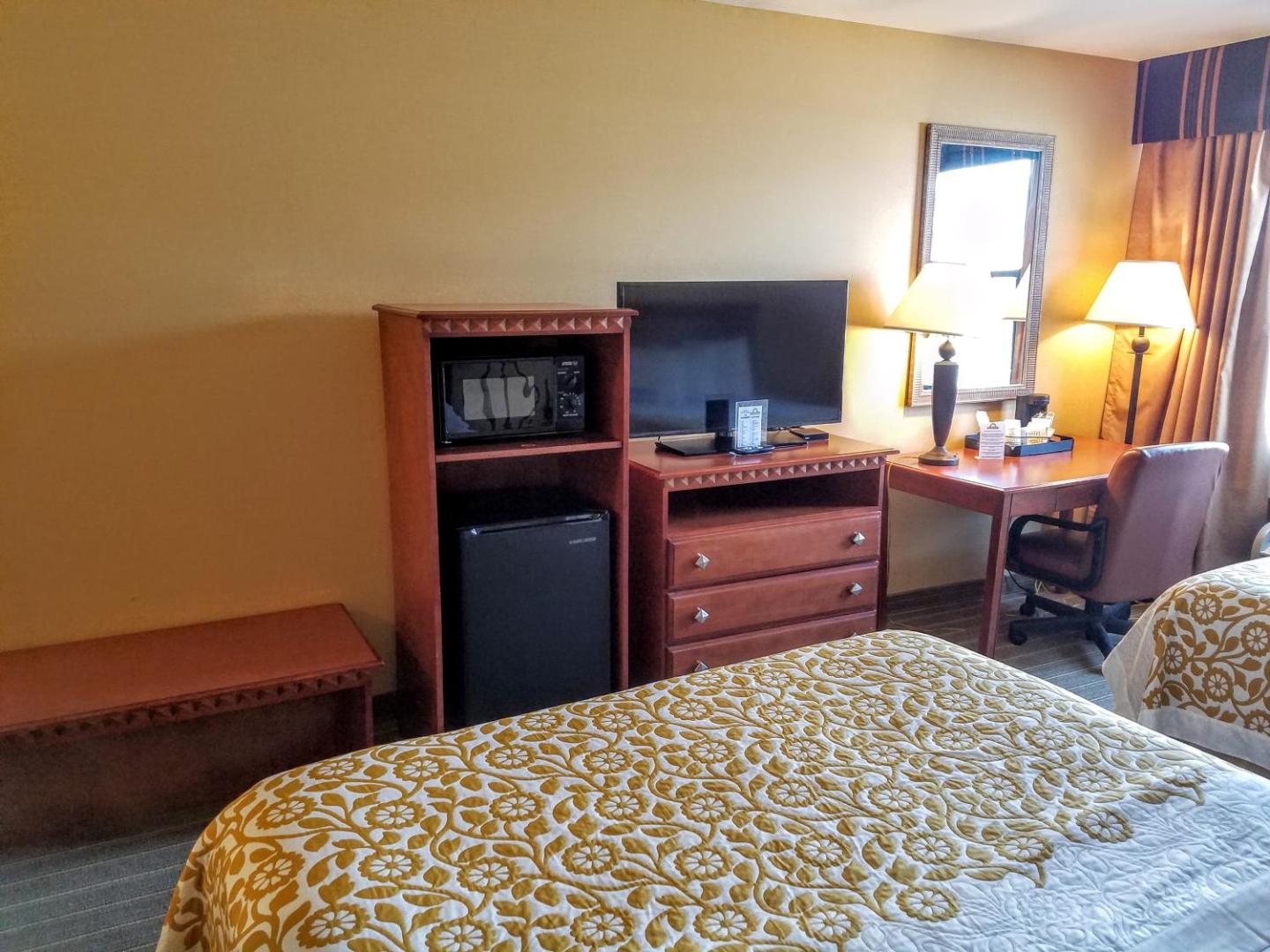 Days Inn by Wyndham Windsor Locks / Bradley Intl Airport