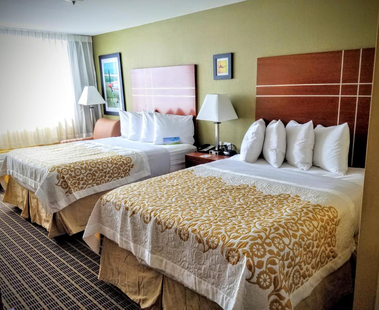 Days Inn by Wyndham Windsor Locks / Bradley Intl Airport