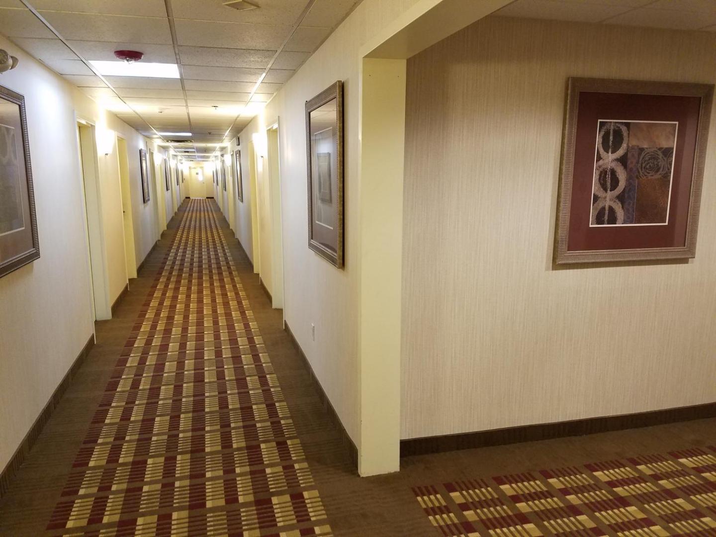 Days Inn by Wyndham Windsor Locks / Bradley Intl Airport