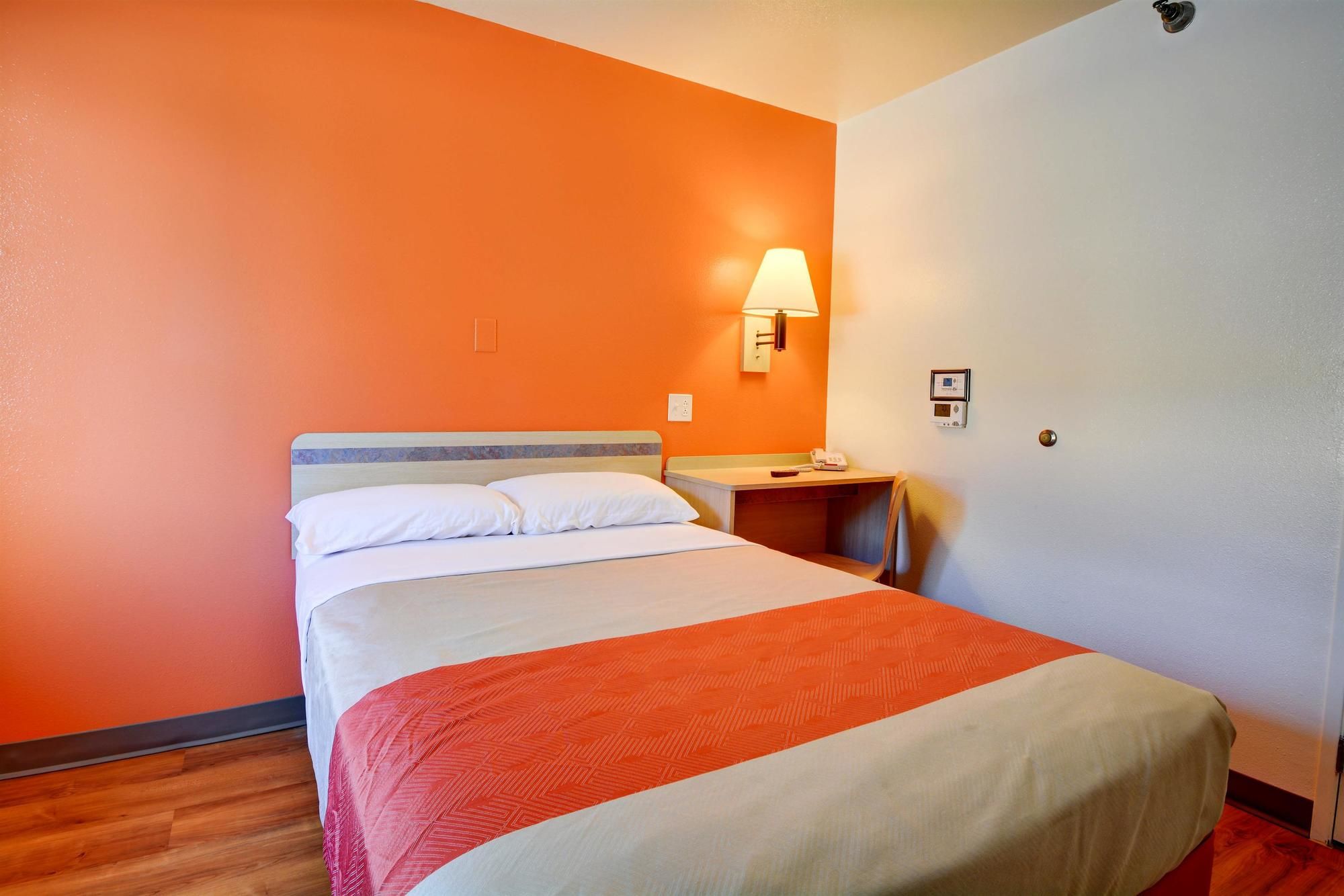 Motel 6 Hartford-Windsor Locks