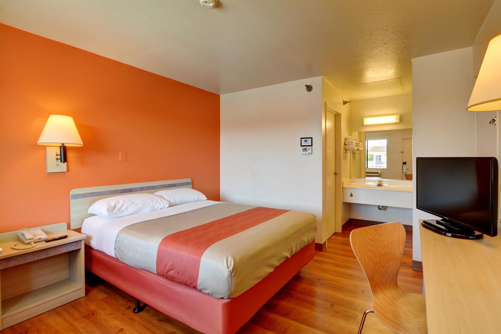 Motel 6 Hartford-Windsor Locks