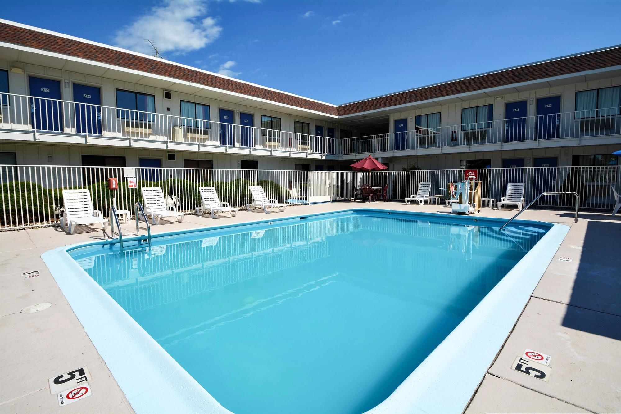 Motel 6 Hartford-Windsor Locks
