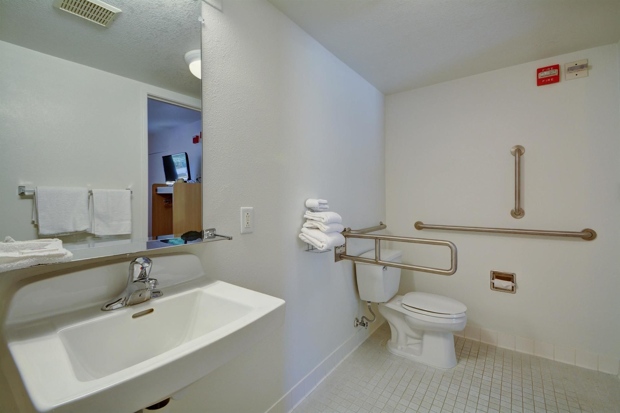 Motel 6 Hartford-Windsor Locks