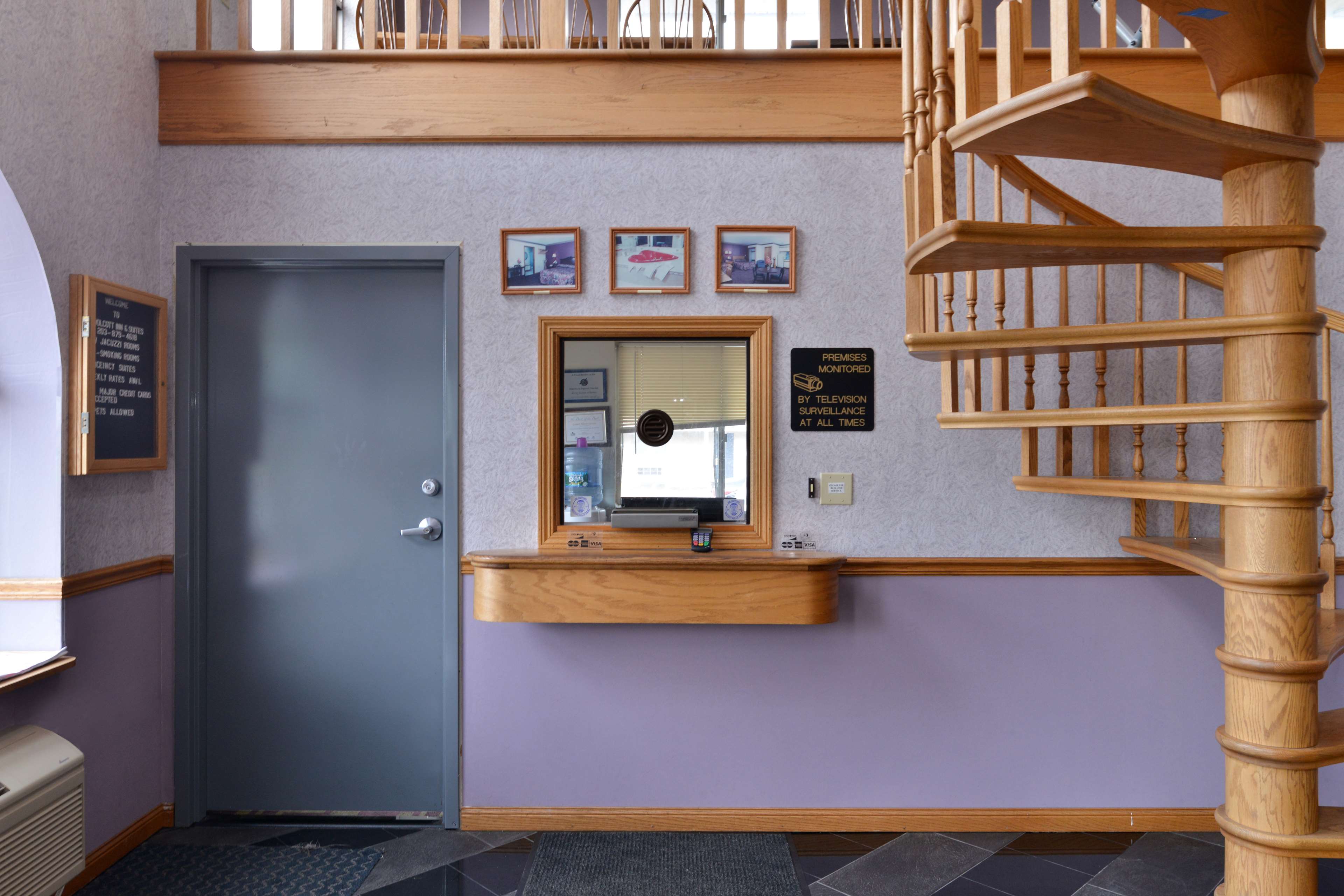 AmeriVu Inn and Suites Wolcott