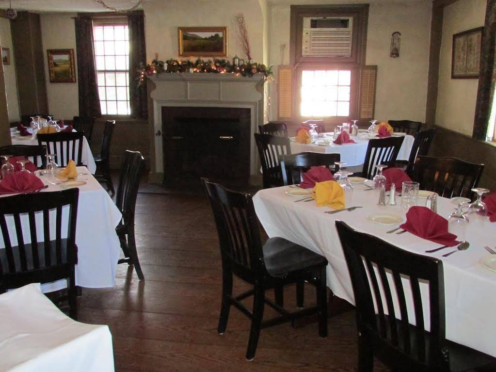 Curtis House Inn