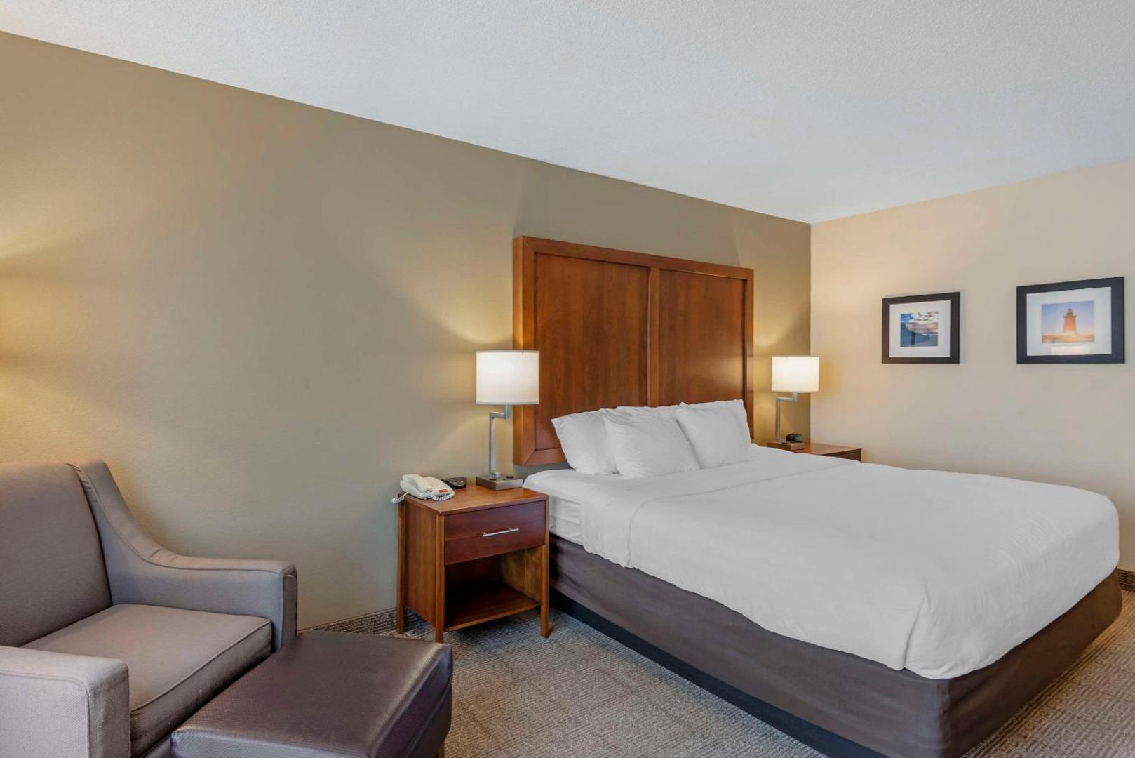 Comfort Inn & Suites