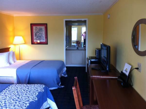 Days Inn by Wyndham Dover Downtown