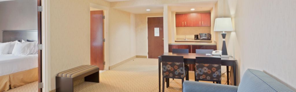 Holiday Inn Express & Suites Dover