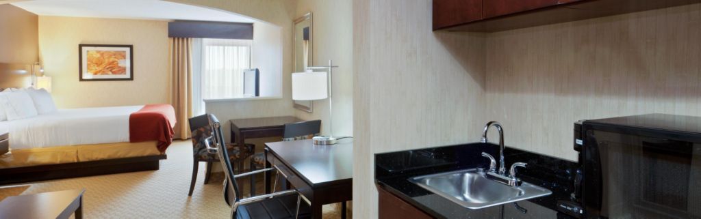 Holiday Inn Express & Suites Dover