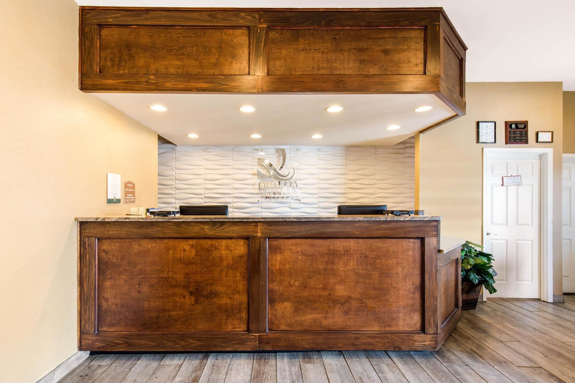 Quality Inn & Suites