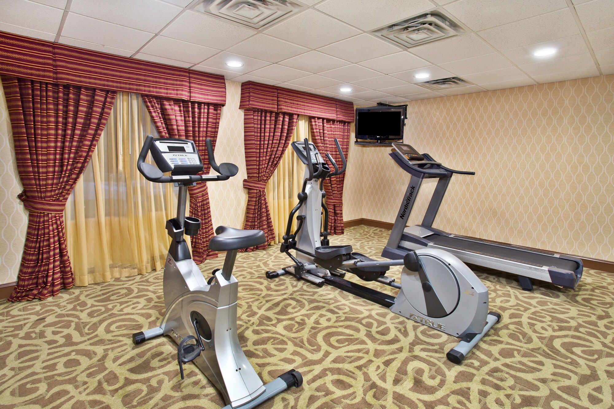 Holiday Inn Express & Suites Harrington