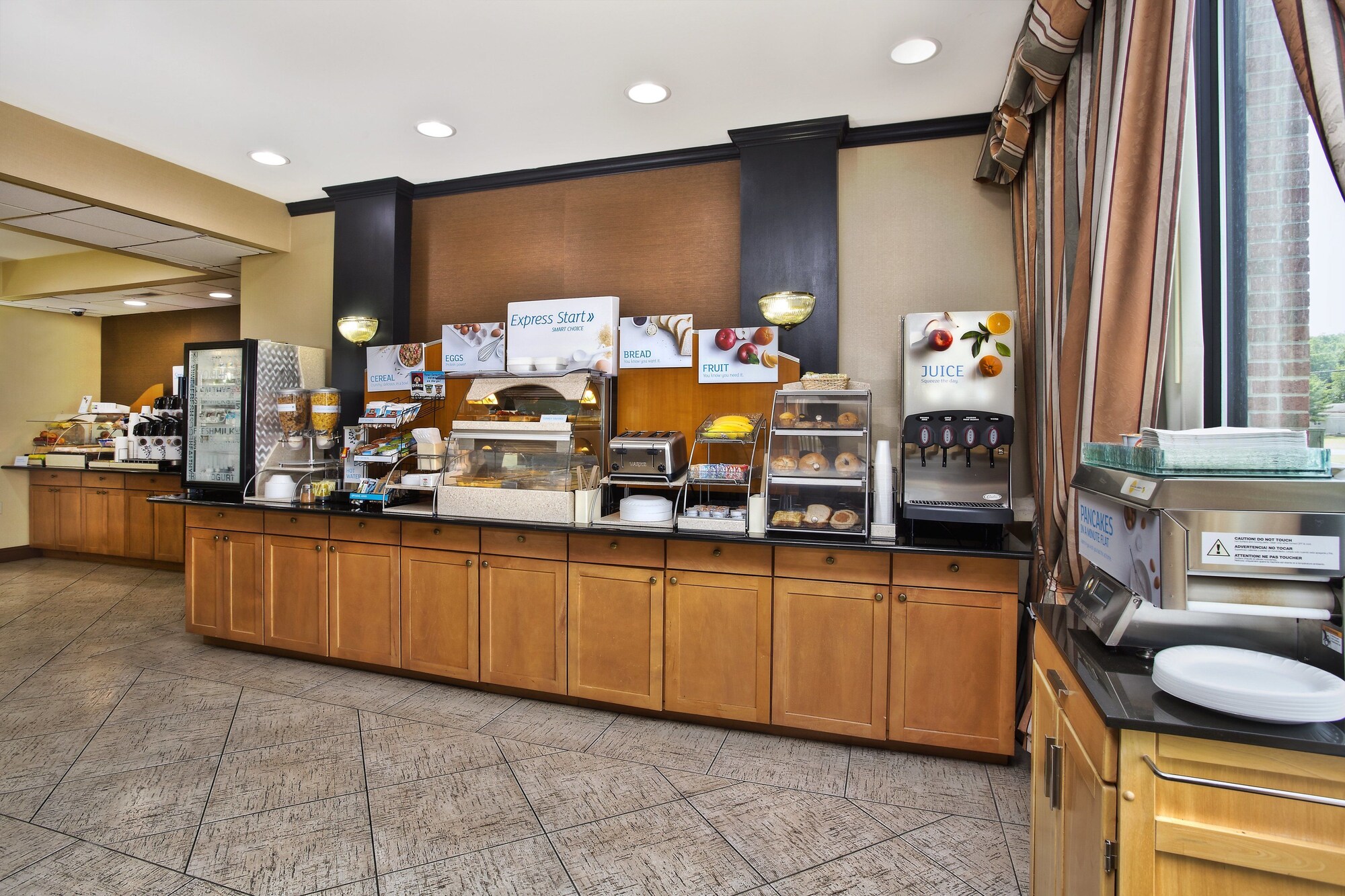 Holiday Inn Express & Suites Harrington