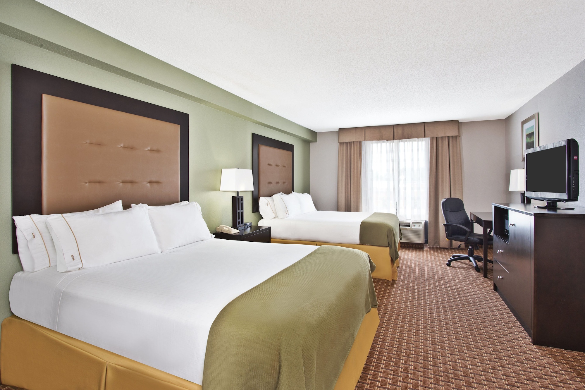 Holiday Inn Express & Suites Harrington