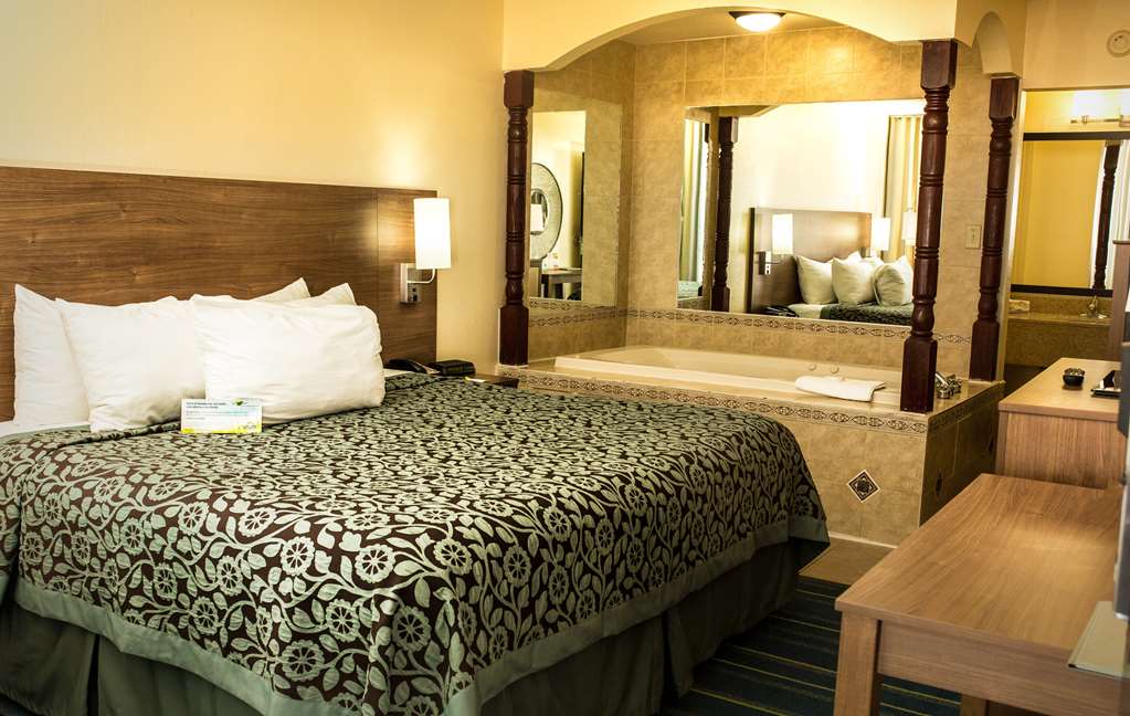 Days Inn by Wyndham Newark Wilmington