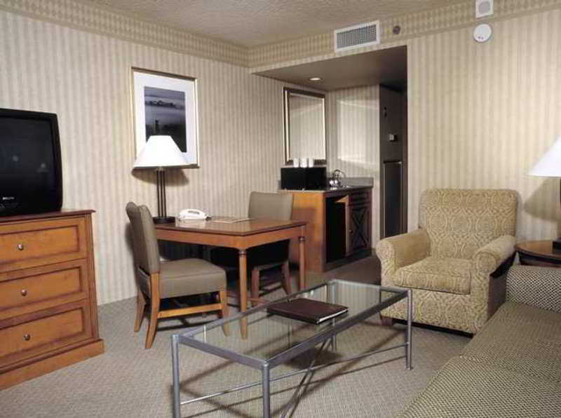 Embassy Suites Newark Wilmington South