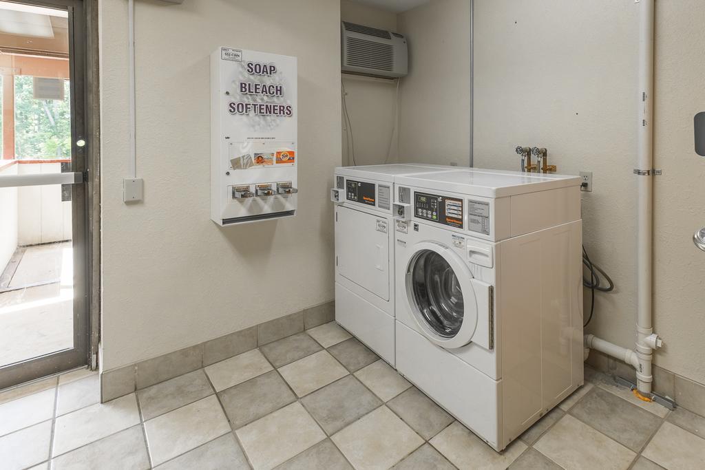 Red Roof PLUS+ Wilmington - Newark