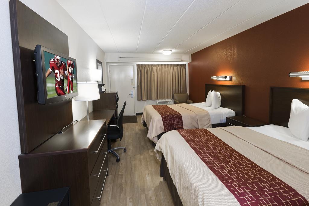 Red Roof PLUS+ Wilmington - Newark