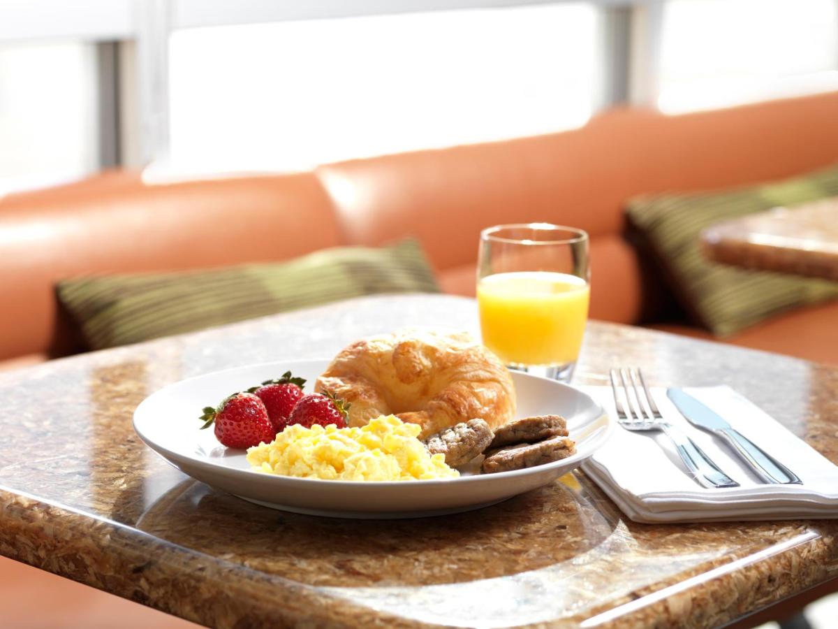 SpringHill Suites Newark Downtown