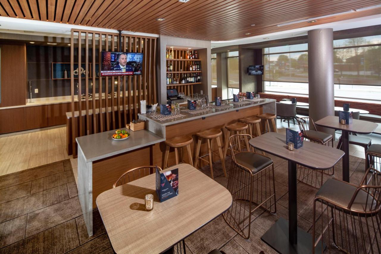 SpringHill Suites Newark Downtown