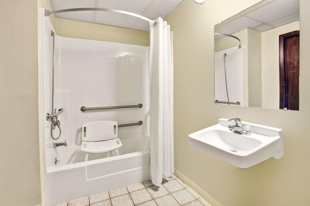 Super 8 by Wyndham Newark DE