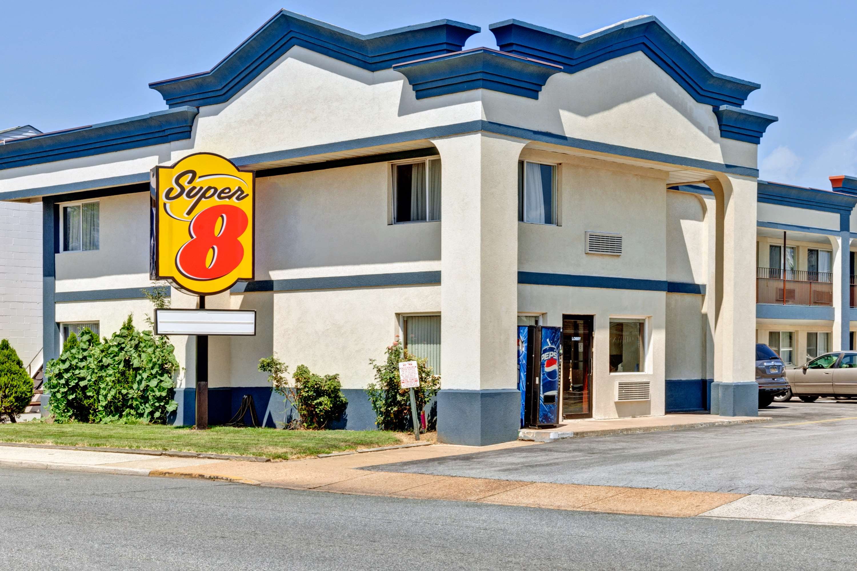 Super 8 by Wyndham Newark DE