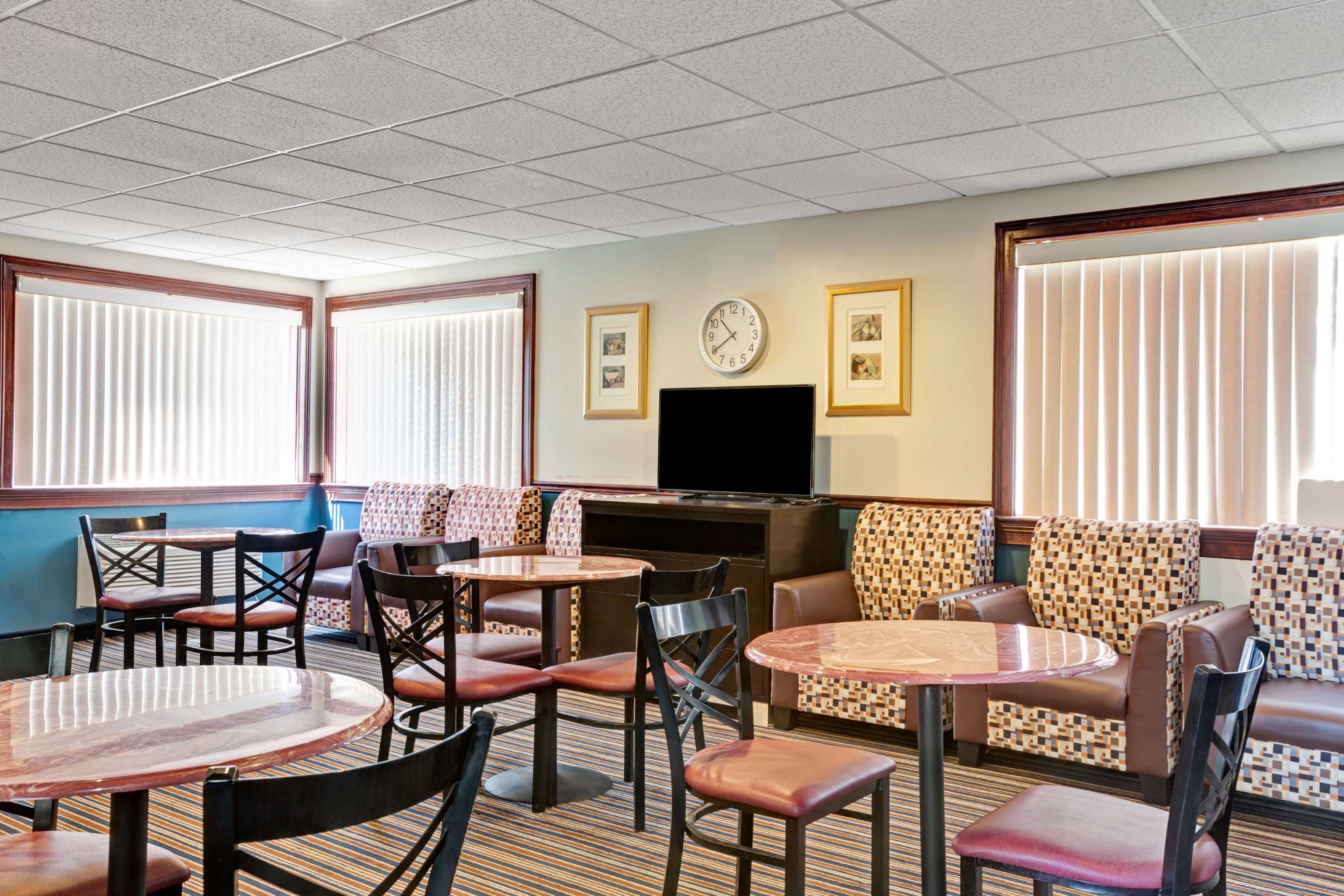 Super 8 by Wyndham Newark DE