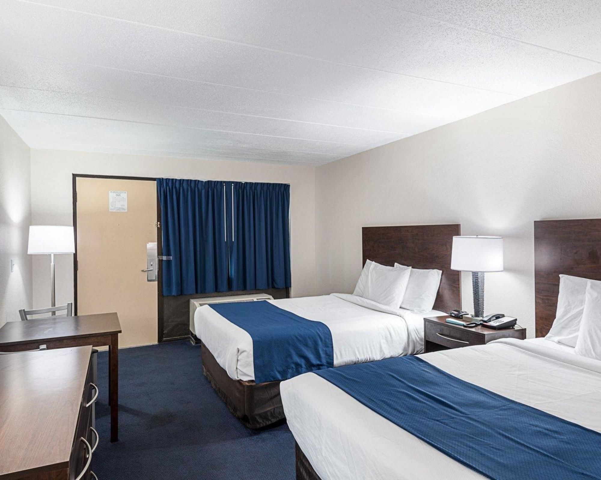 Econo Lodge Inn & Suites Resort - Rehoboth Beach