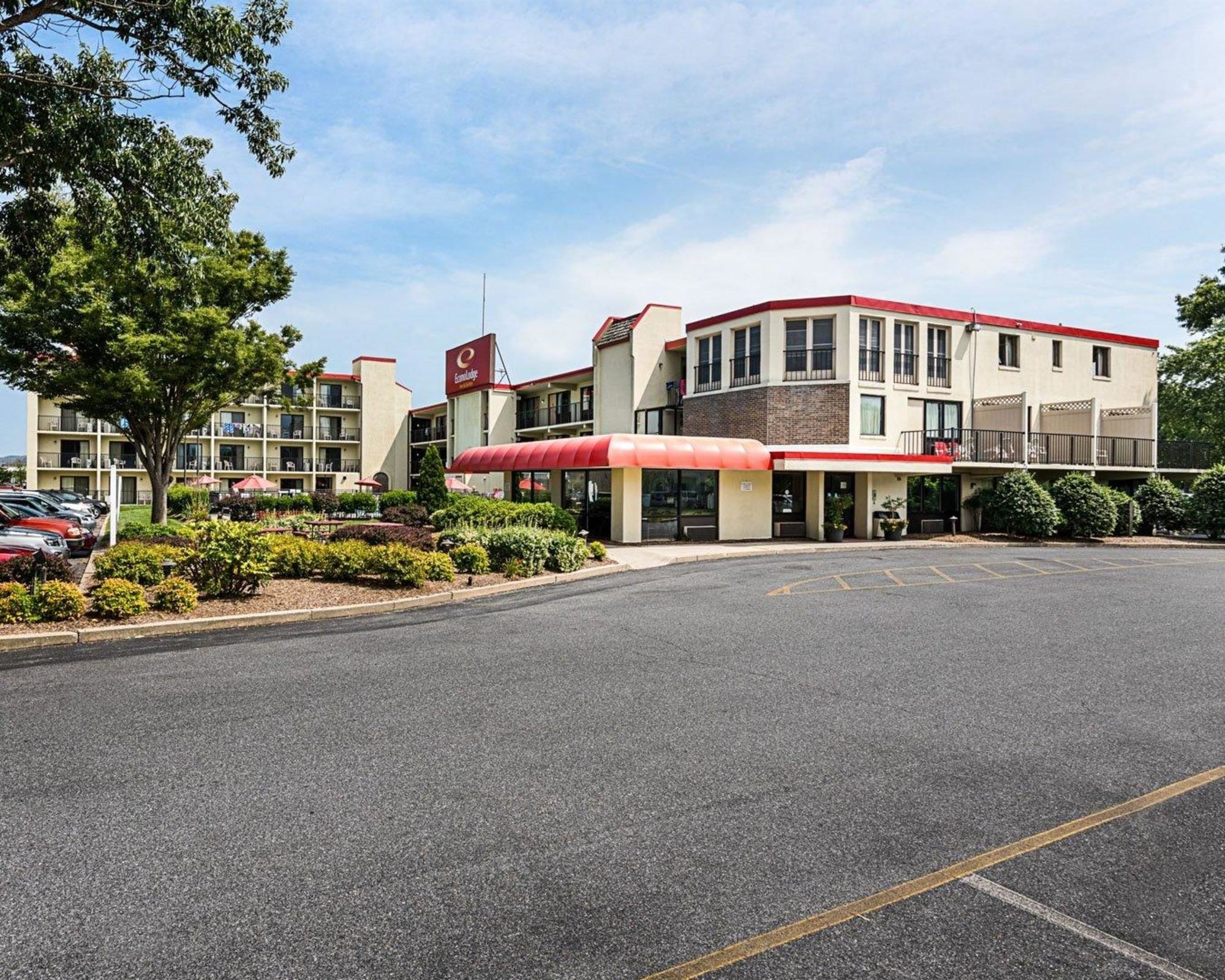 Econo Lodge Inn & Suites Resort - Rehoboth Beach