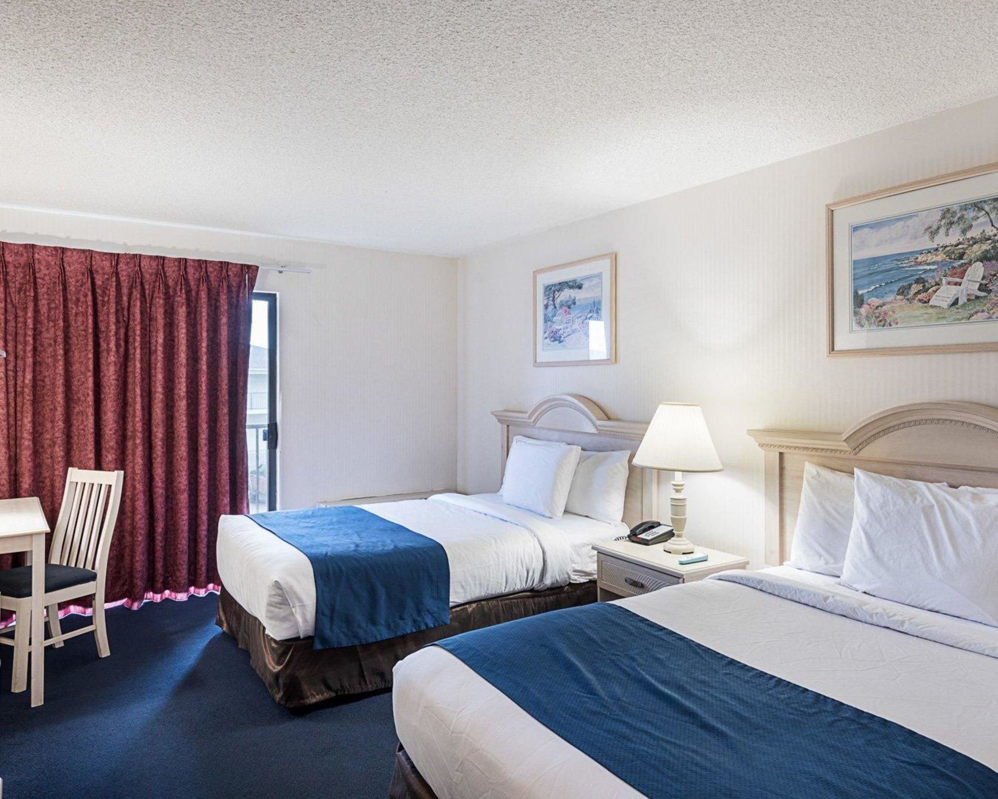 Econo Lodge Inn & Suites Resort - Rehoboth Beach