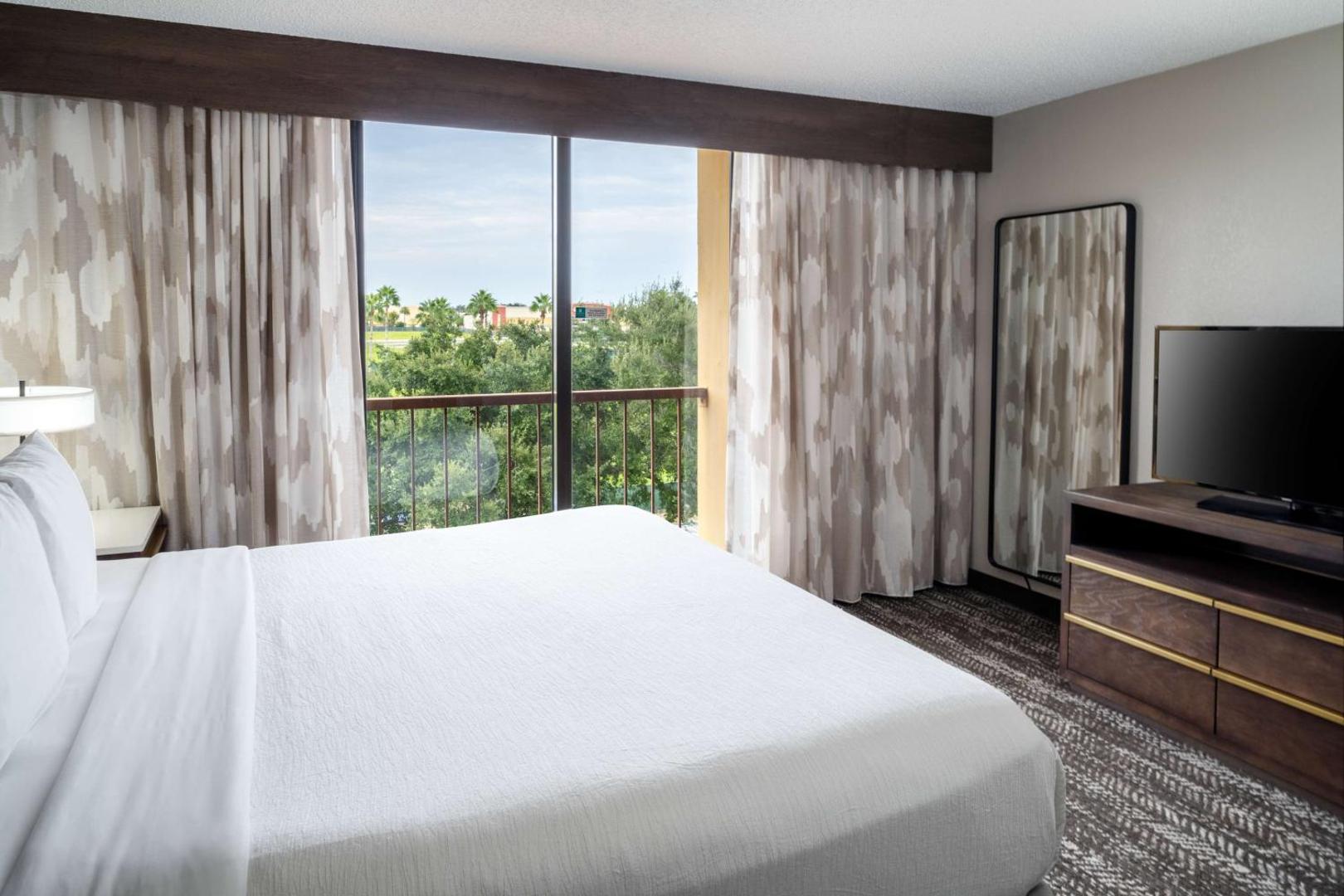 Embassy Suites Orlando North