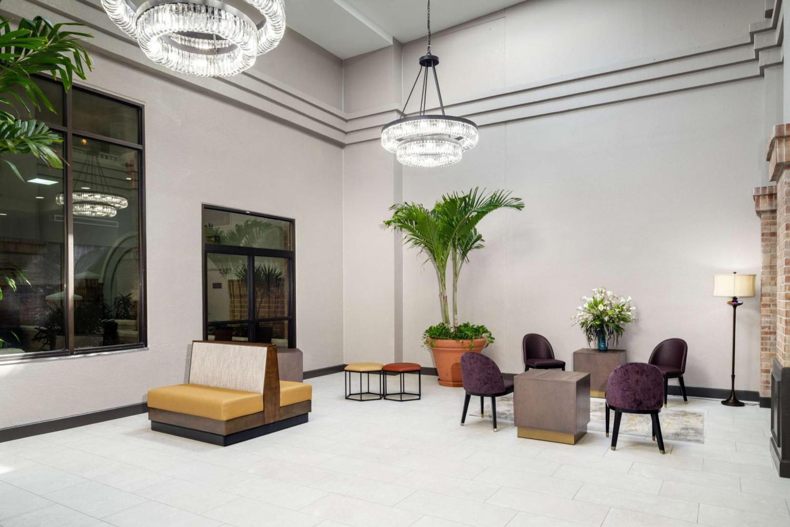 Embassy Suites Orlando North