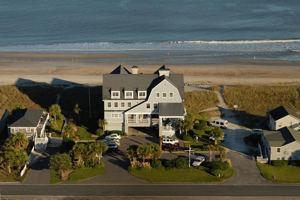 Elizabeth Pointe Lodge