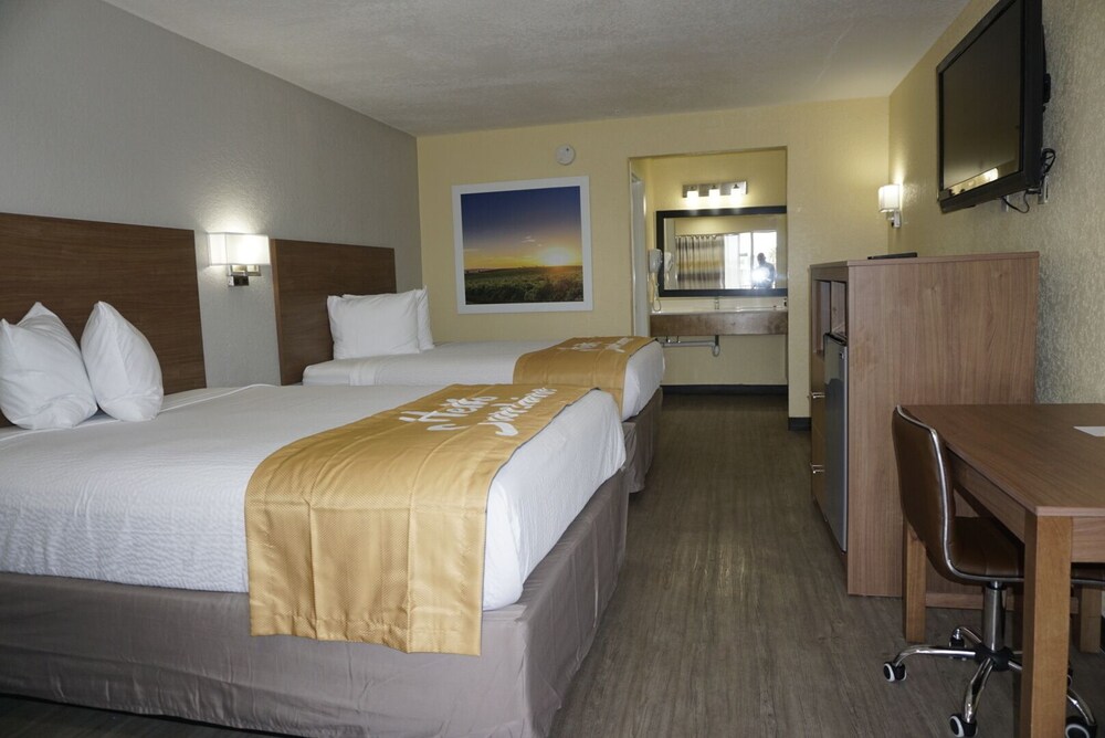 Days Inn by Wyndham Apopka/Orlando