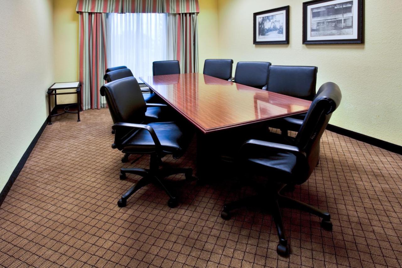 Holiday Inn Express Hotel & Suites Arcadia