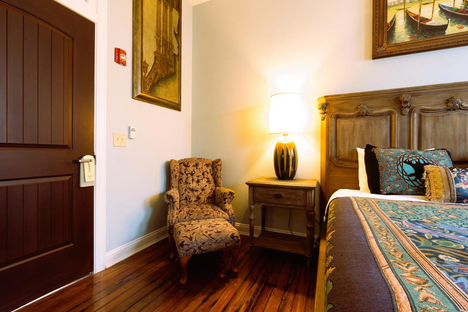 Oak Park Inn
