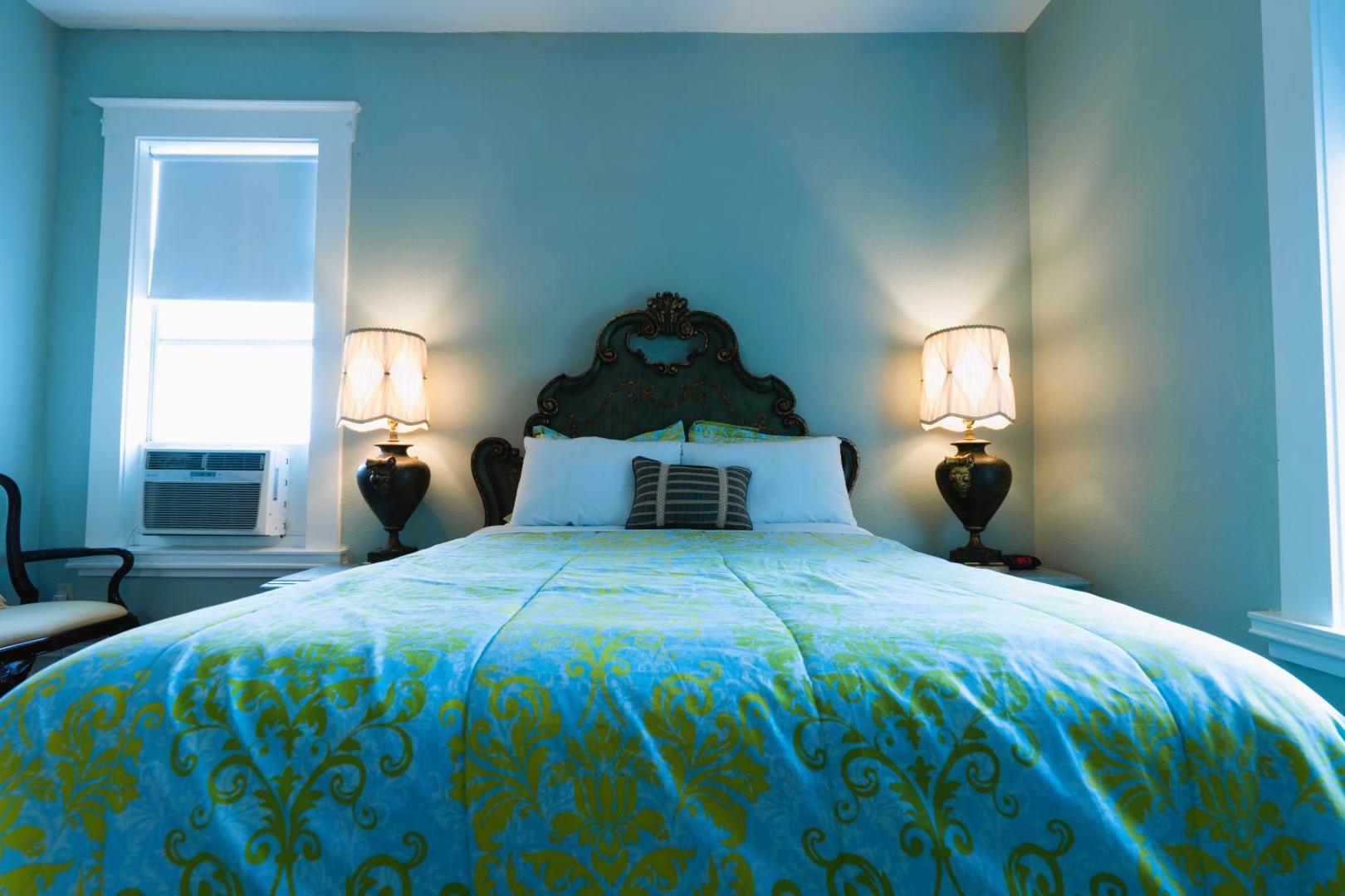 Oak Park Inn
