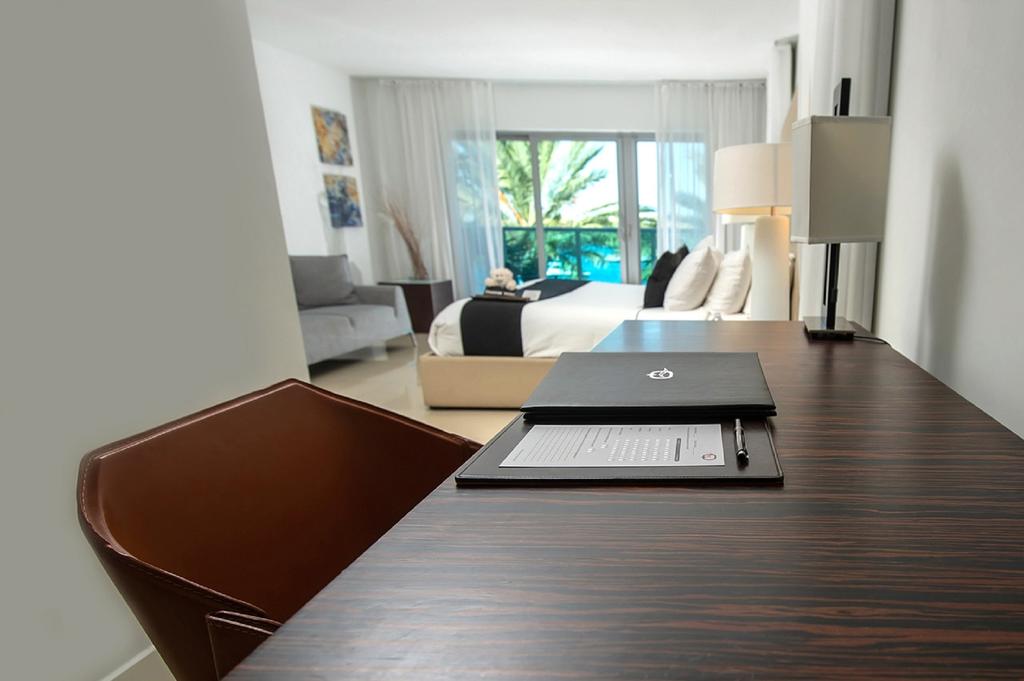 Beach Haus Bal Harbour