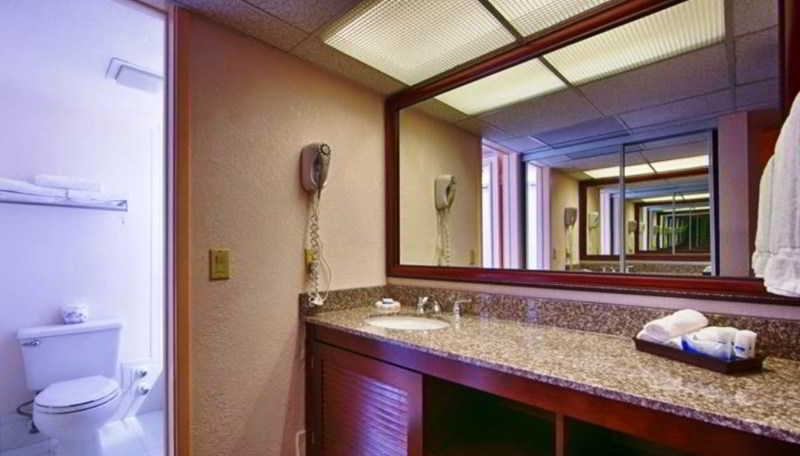 Best Western Plus University Inn