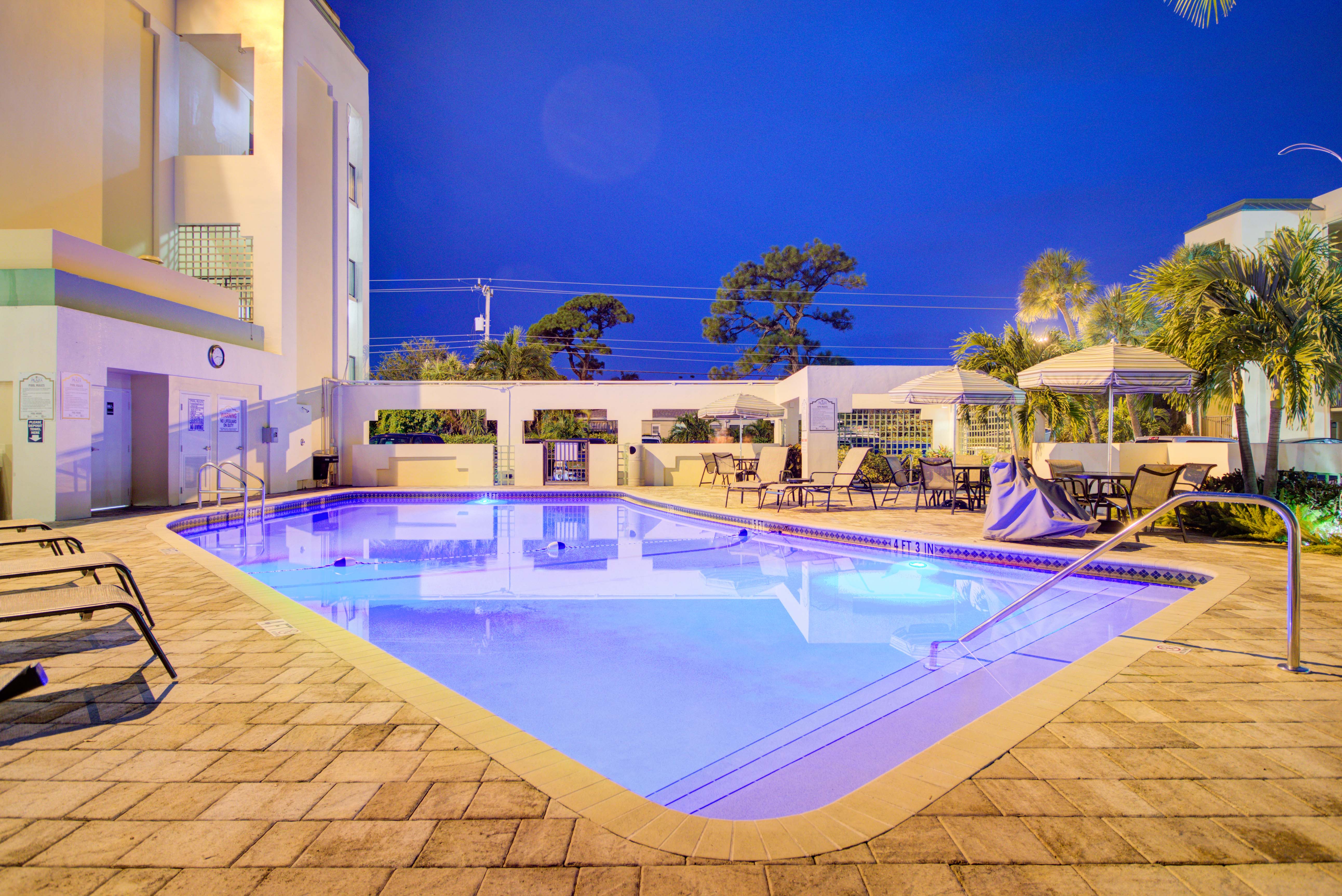 Boca Raton Plaza Hotel & Suites
