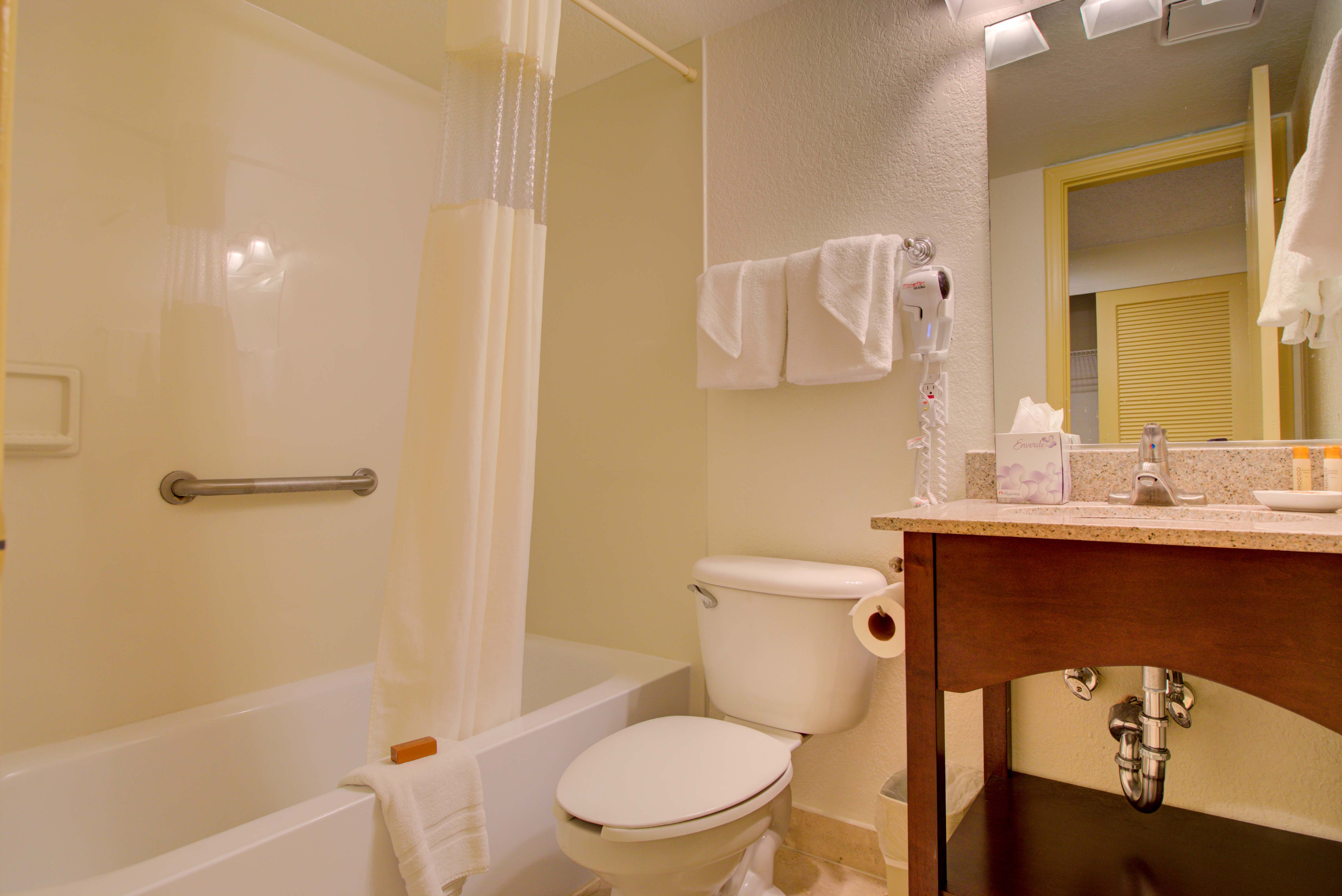 Boca Raton Plaza Hotel & Suites