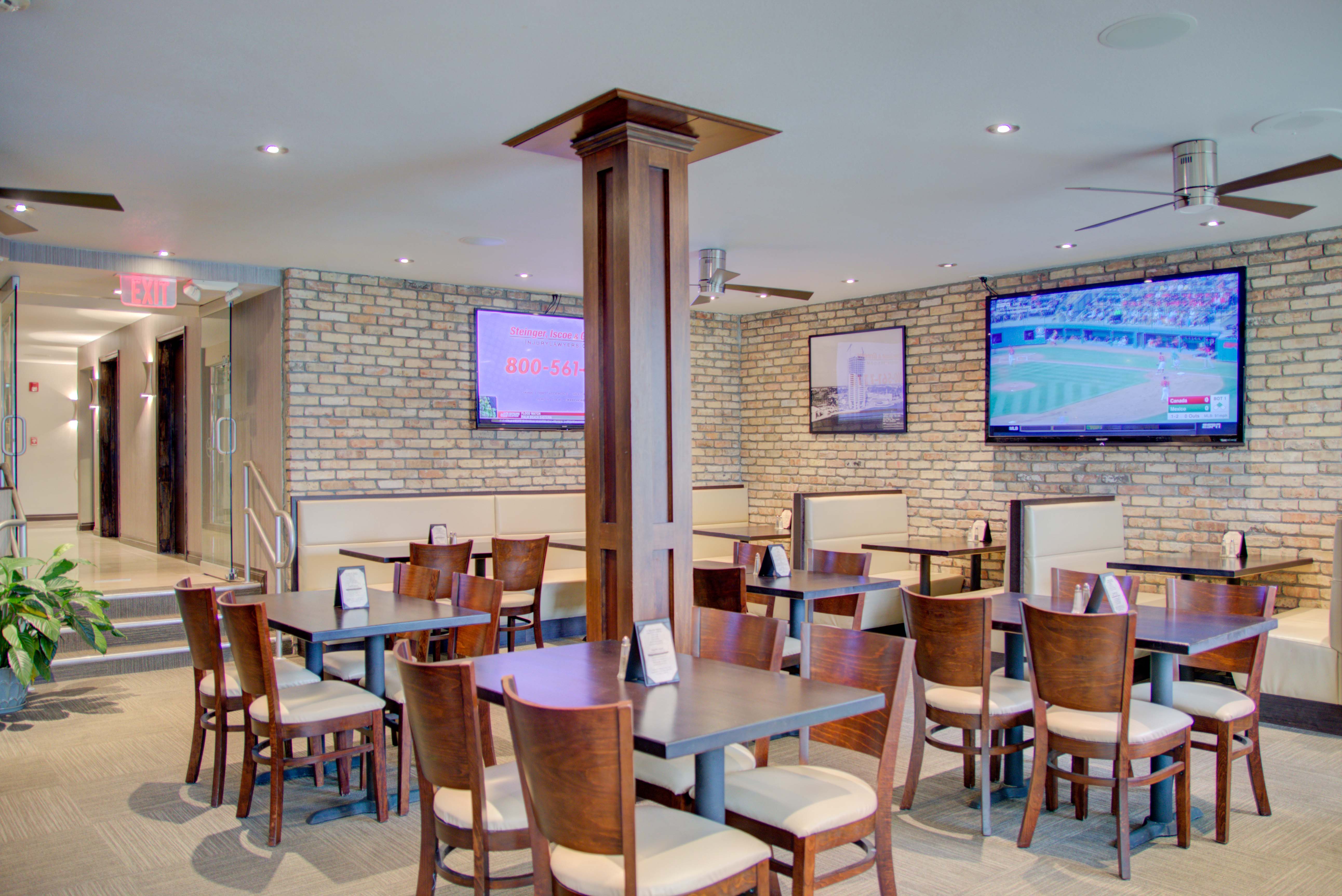 Boca Raton Plaza Hotel & Suites