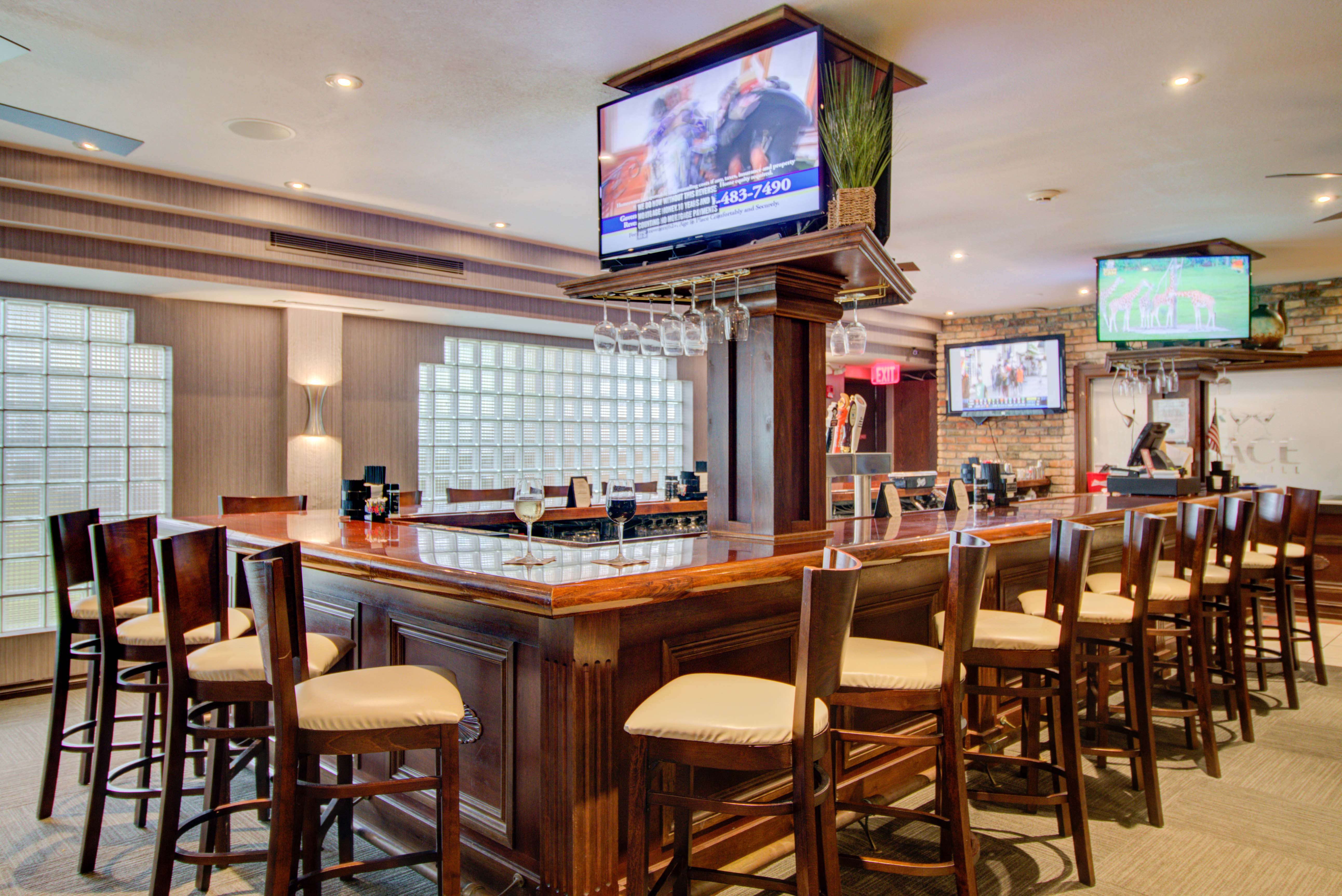 Boca Raton Plaza Hotel & Suites