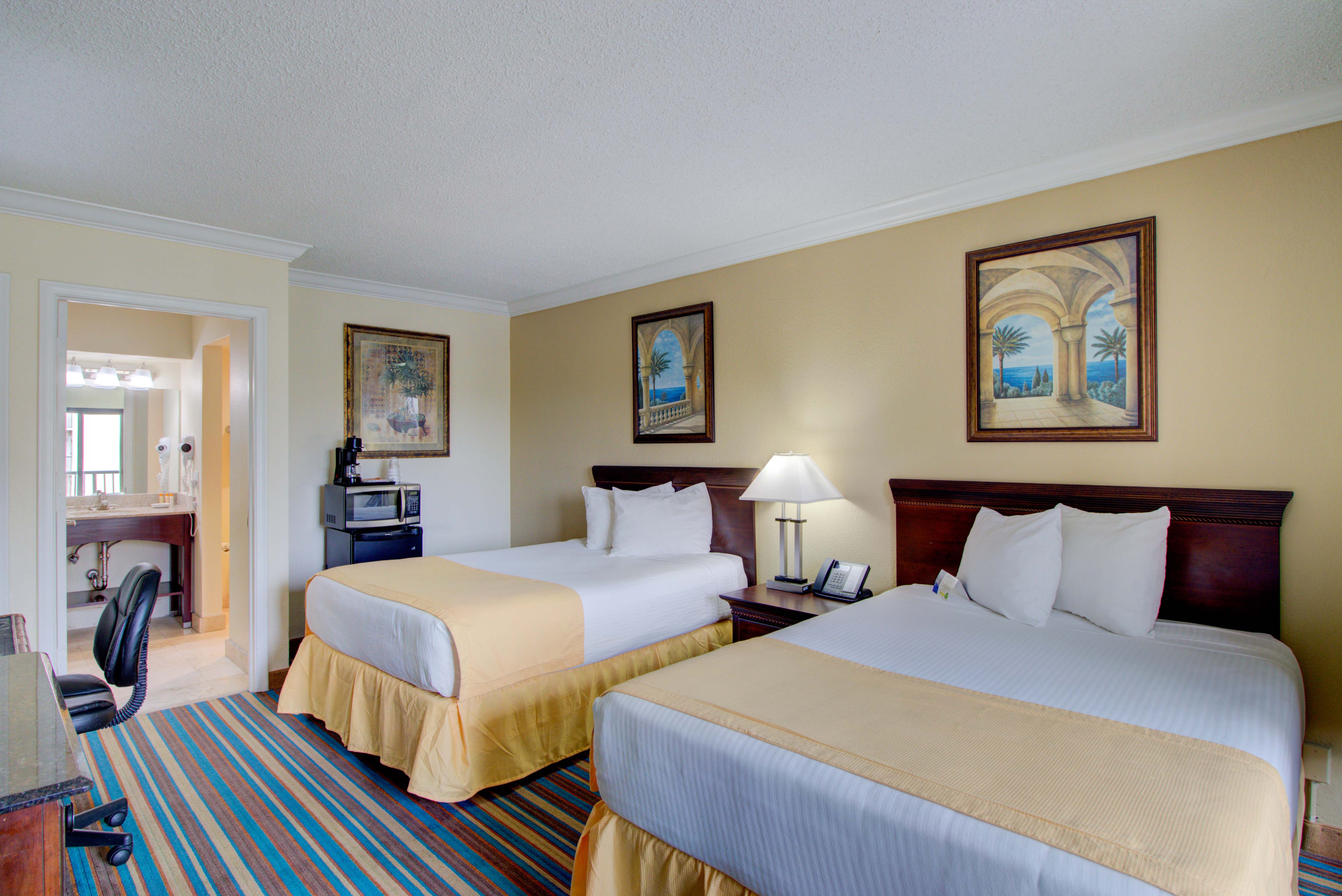 Boca Raton Plaza Hotel & Suites