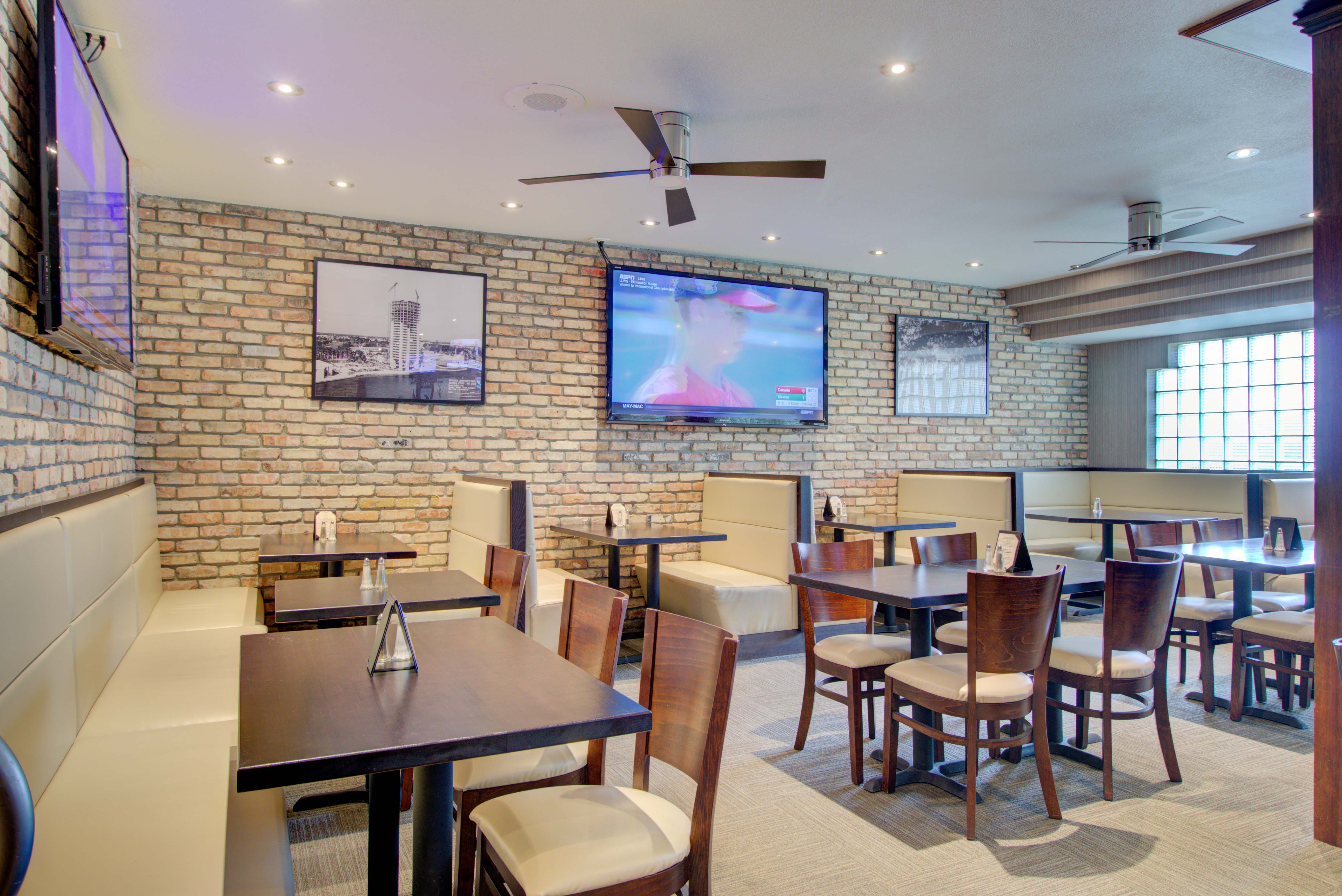 Boca Raton Plaza Hotel & Suites