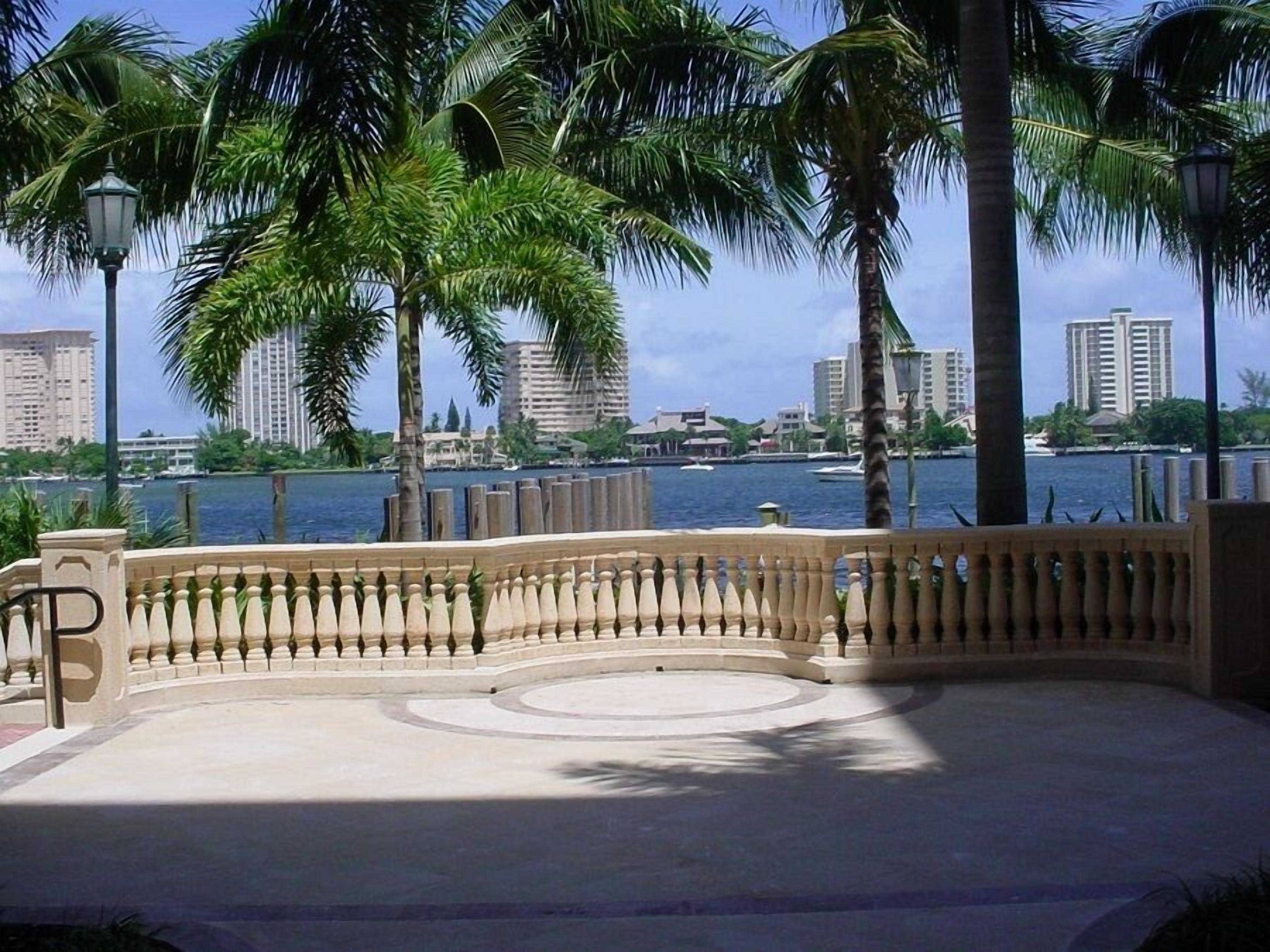 Yacht Club at The Boca Raton