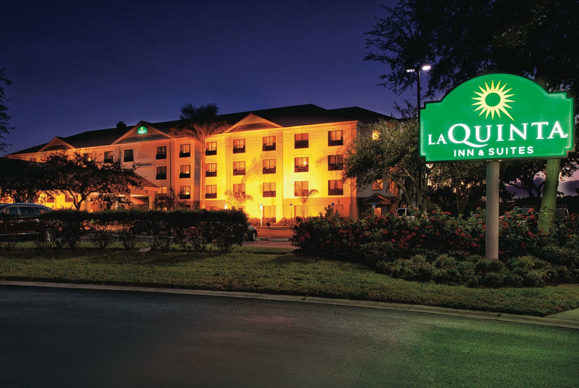 La Quinta Inn & Suites by Wyndham Bonita Springs Naples N.