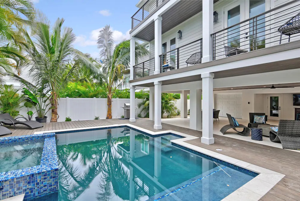Crystal Waves Oasis