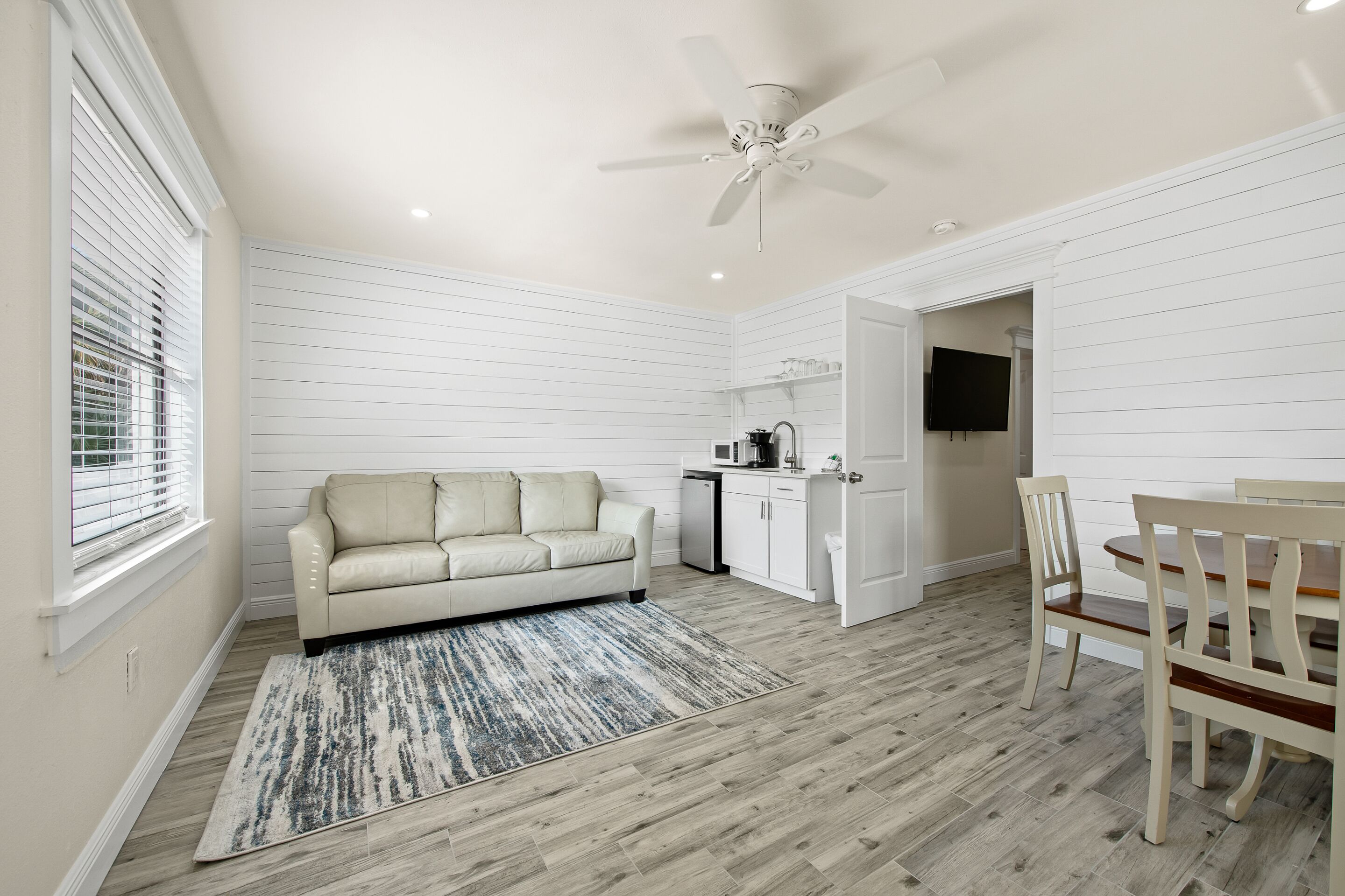 The Retreat At Anna Maria Island Inn