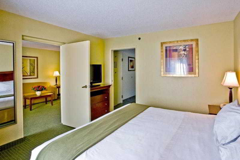 Holiday Inn Express Tampa-Brandon