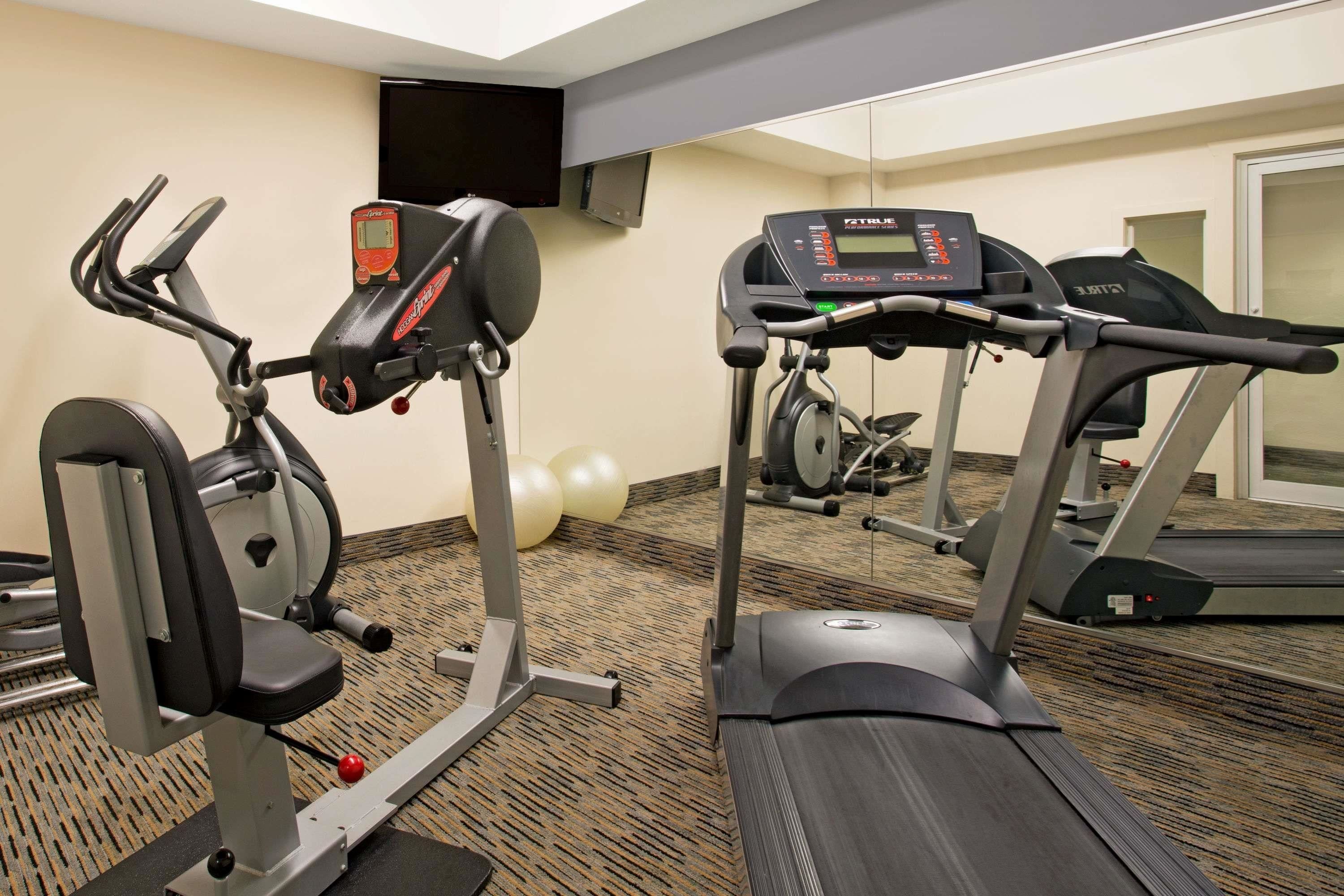 Microtel Inn & Suites by Wyndham Brooksville